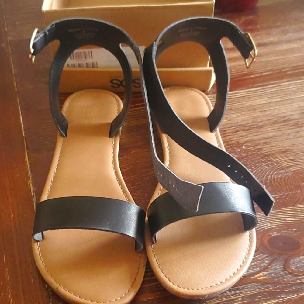 Black sandals